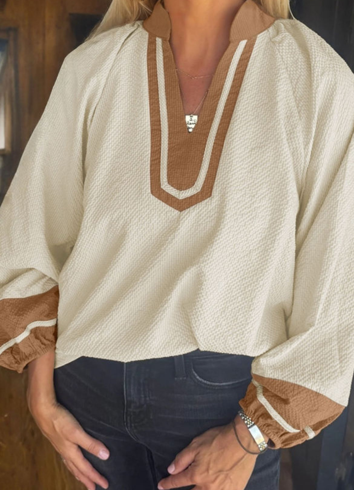 Contrast Notched Balloon Sleeve Blouse