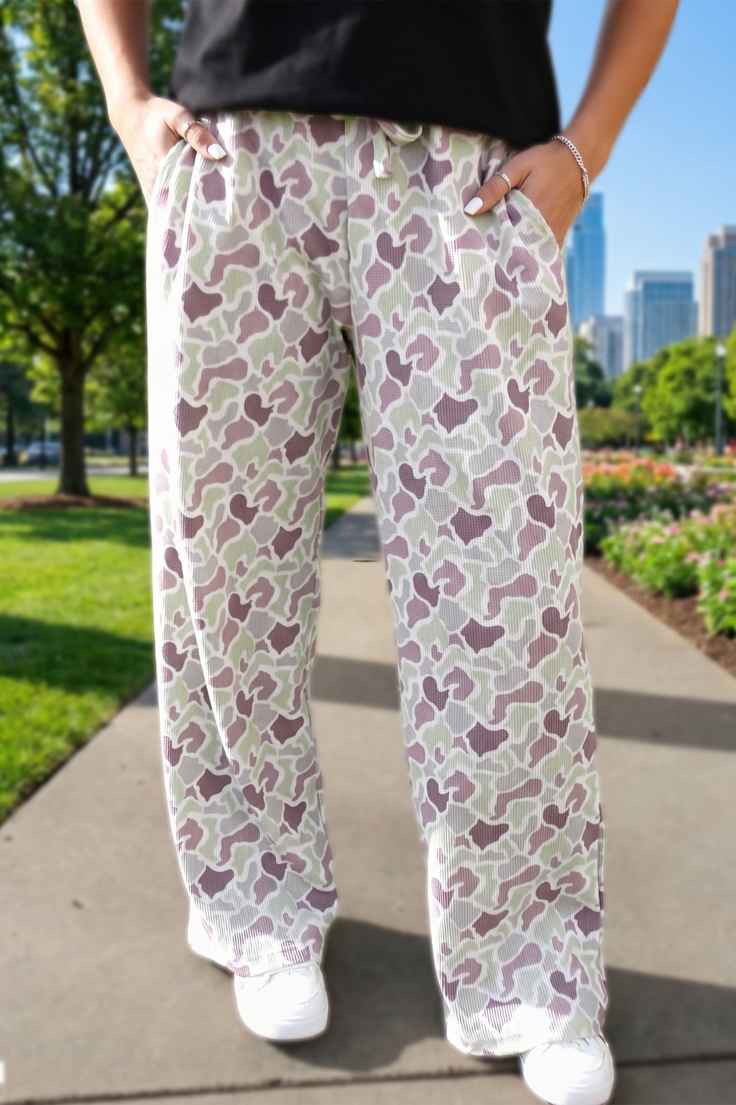 Camo Drawstring Waist Loose Fit Pants