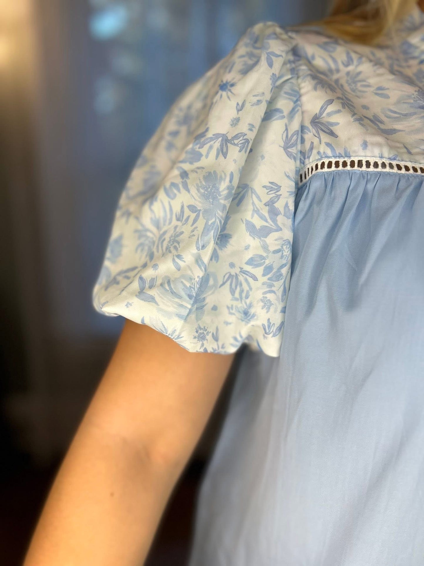 Blue Floral Puff Sleeve