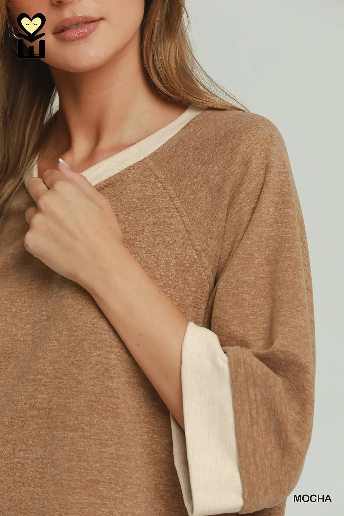Umgee DREAMPLUSH Contrast Raglan Sleeve Top